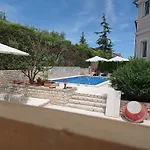 Villa Gregovica 2